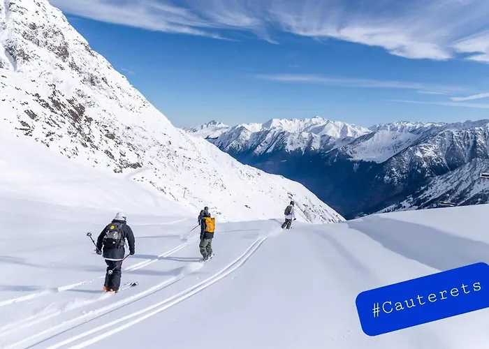 Loc Trotteur Le Pivoine Grand Confort, Gare Sncf De * ルルド
