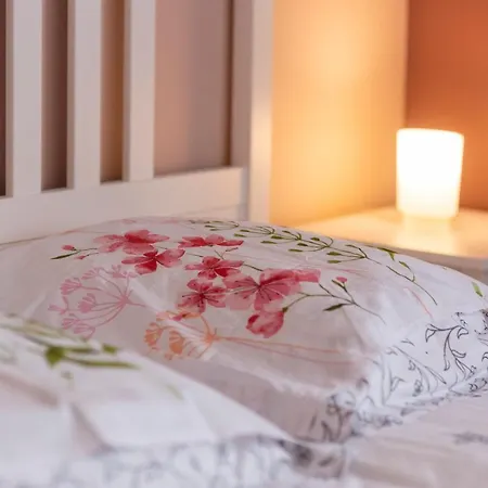 Loc Trotteur Le Pivoine Grand Confort, Gare Sncf De 卢德